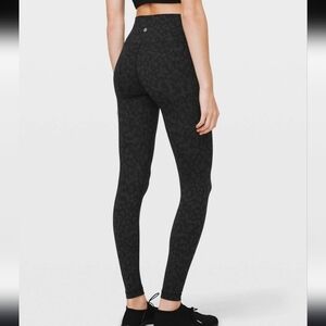 Lululemon Athletica Wunder Under Gray Black Size 8 In Great Condition